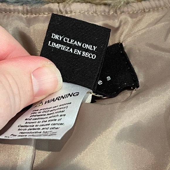 Know one cares fuzzy plaid bomber jacket shacket - Picture 7 of 7